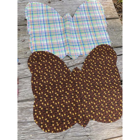 Vintage 1950s Lot of 70 Butterfly quilt Blocks Floral, plaid, Chambray - Picture 5 of 14